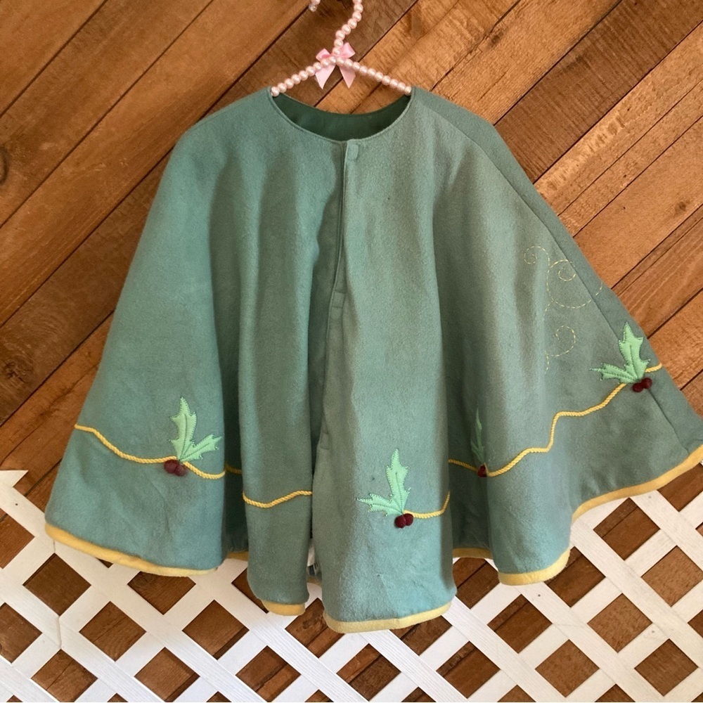 Vintage felt Disney character Christmas tree skirt - Picture 7 of 16